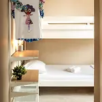 Design One Hostel Σπλιτ