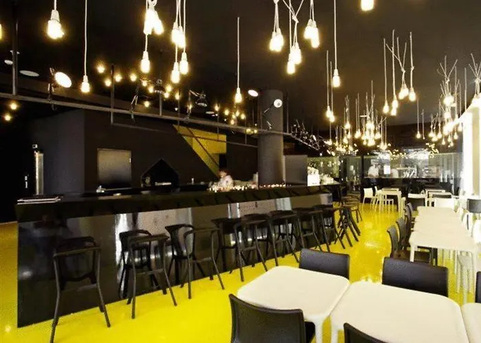 Design One Hostel *