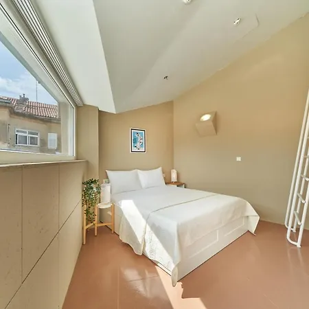 Design One אכסניה *