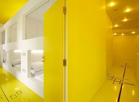 Design One Hostel