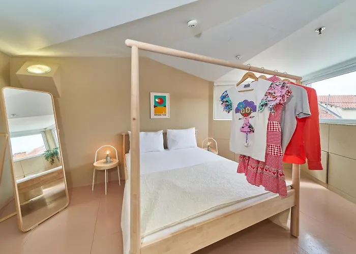 Design One Hostel
