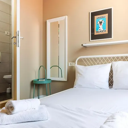 Design One * سبليت